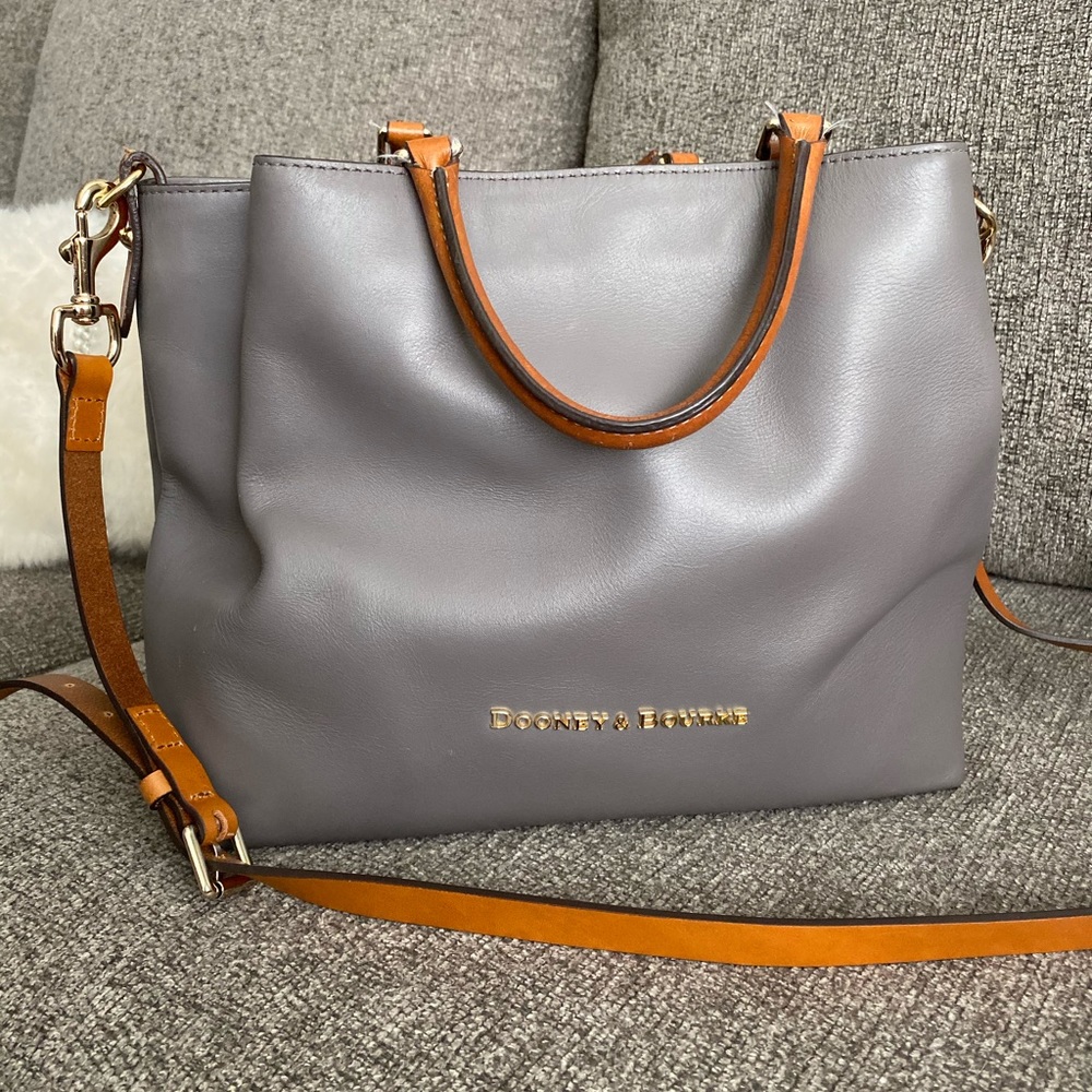 Dooney & Bourke Large Taupe Barlow!